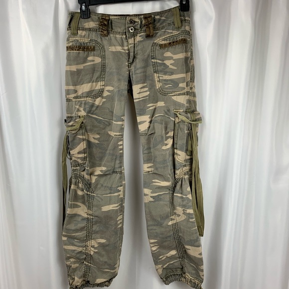 Miss Me Pants - Miss Me Camouflage Pants Size 4 Women’s Camo Pant